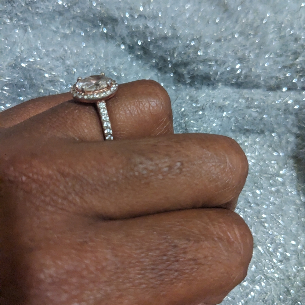 Engagement ring - Picture 6 of 9